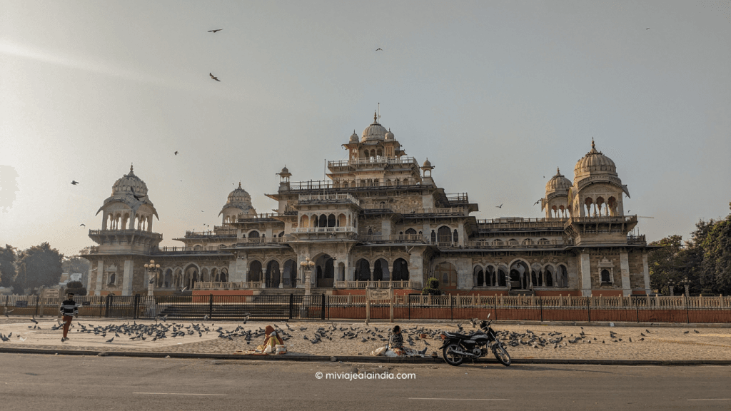 El museo Albert Hall en Jaipur, India