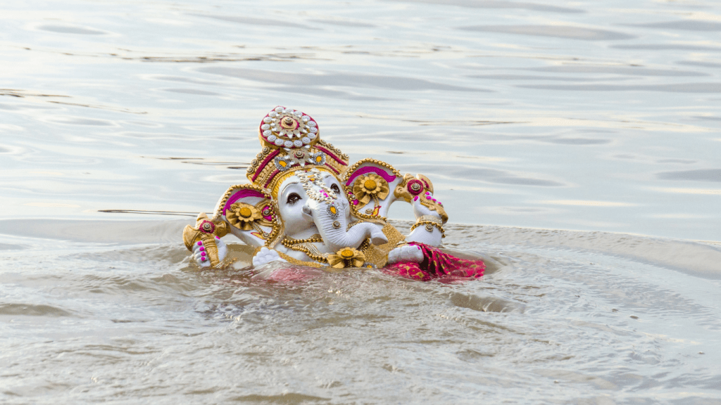 Ganesh Sumergida en el mar