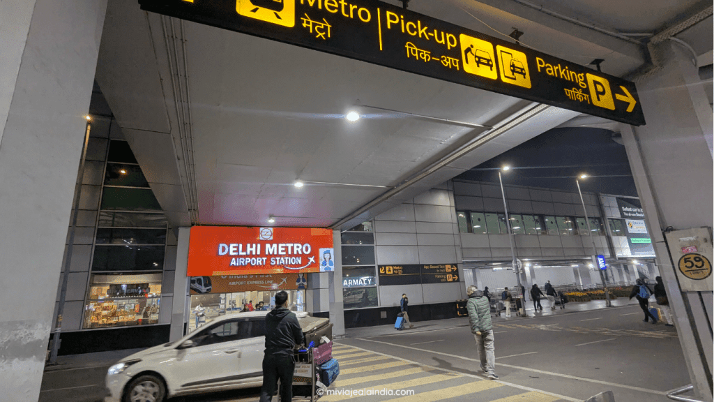 La estación de metro en el aeropuerto de Nueva Delhi